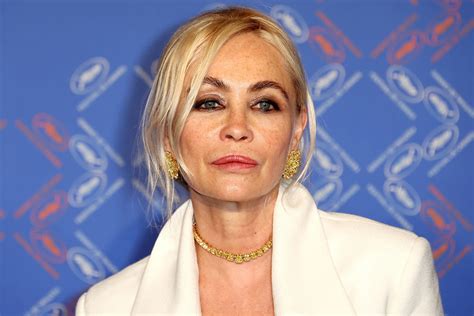 Emmanuelle Beart à poil : vidéos porno et sex tapes